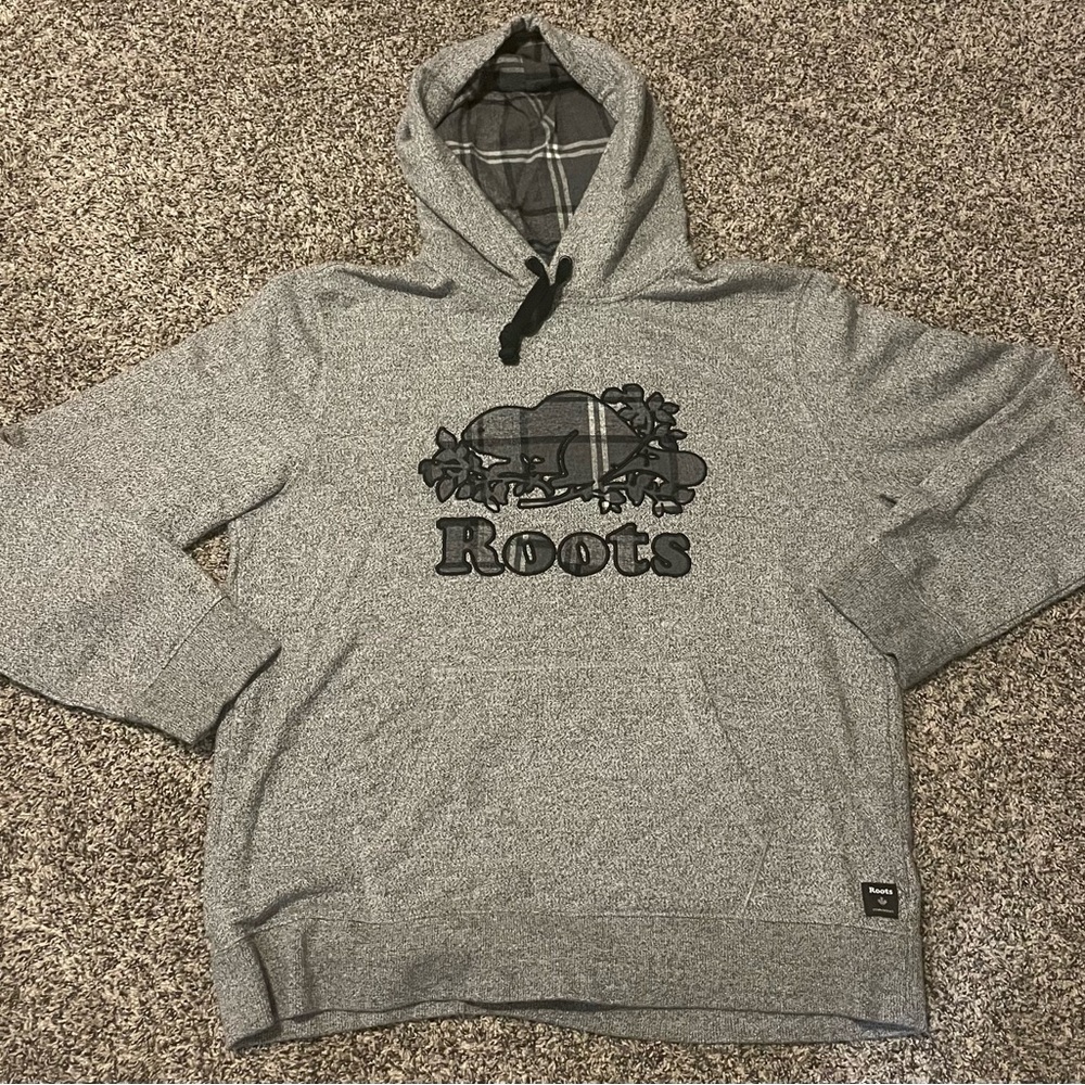 Roots Canada Sweatshirt Hoodie Men’s XXL. Like new, non smoking home.